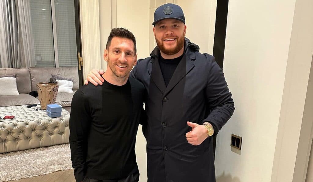messi iphone 14 pro